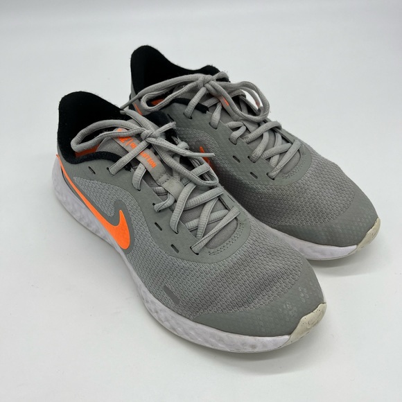Nike revolution size 8.5 in women - Picture 2 of 6